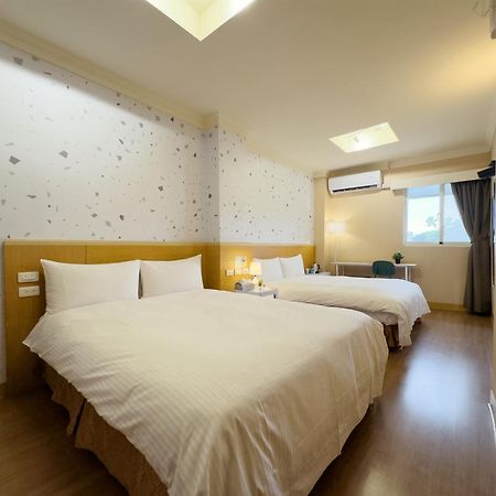 Together Hotel-Hualien Zhongshan Экстерьер фото